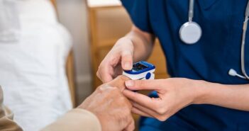 Discover the easy steps for using a finger pulse oximeter to monitor your oxygen saturation and pulse rate accurately.